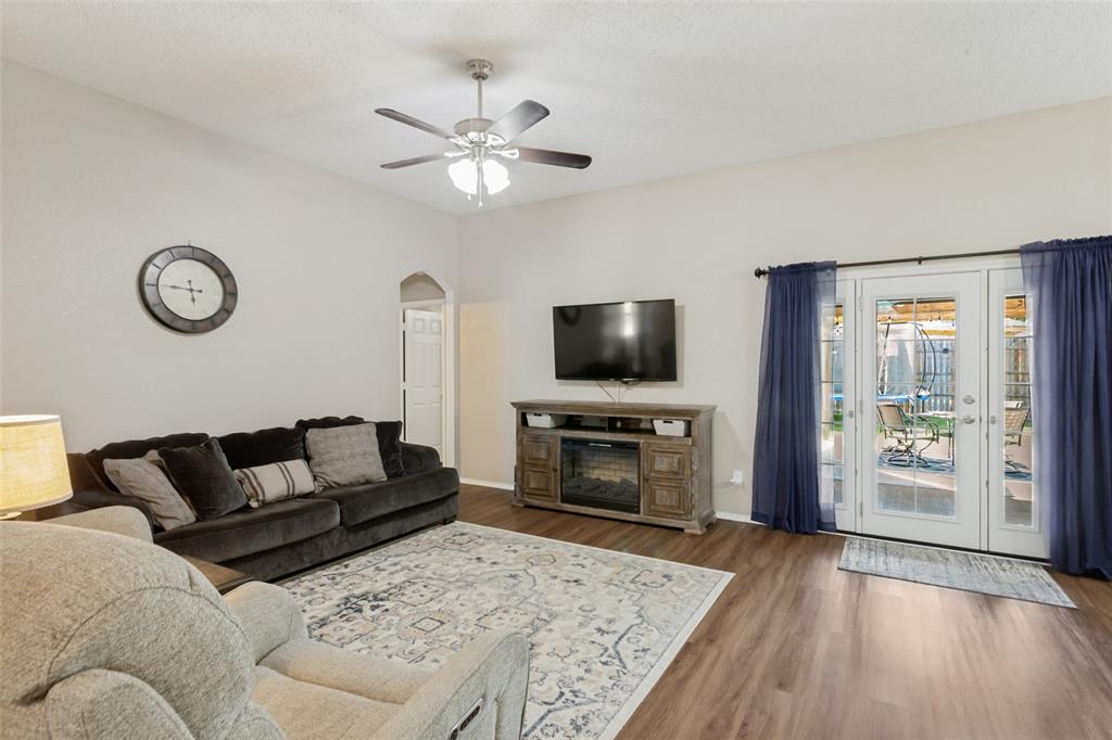 308 Candlestick Trail Property Photo 5