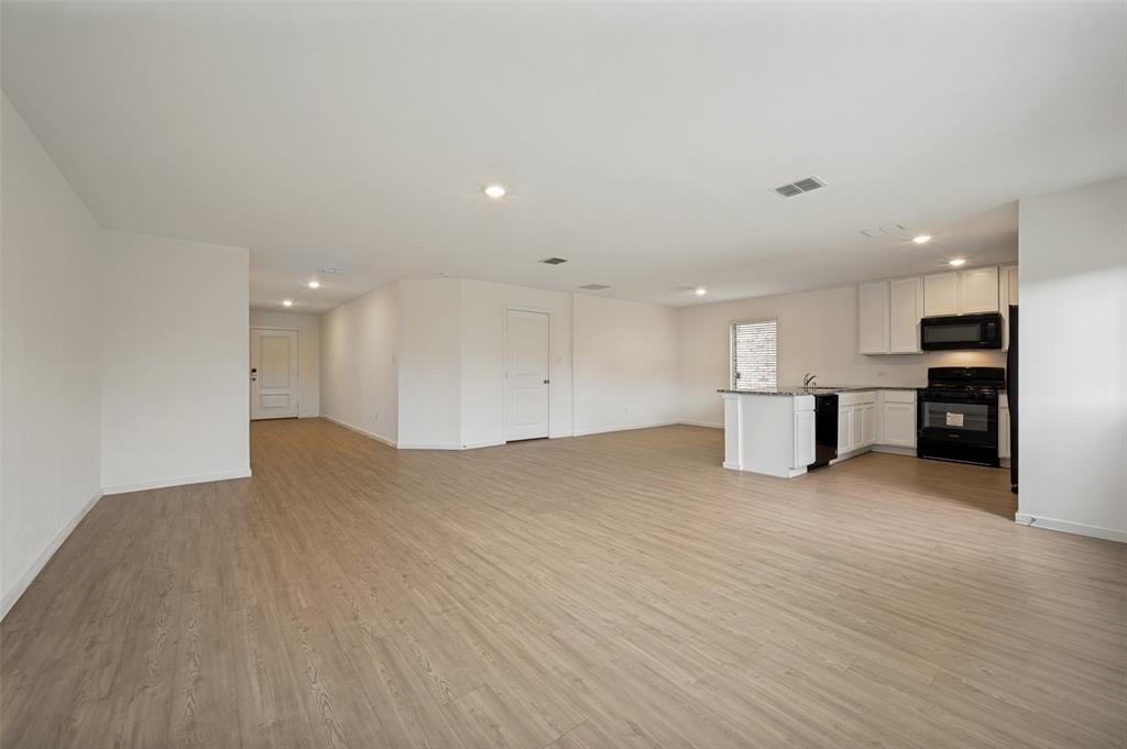 213 Adelina Drive Property Photo 6