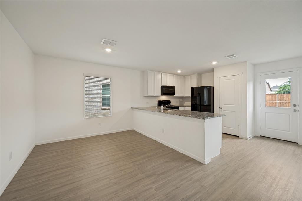 213 Adelina Drive Property Photo 7