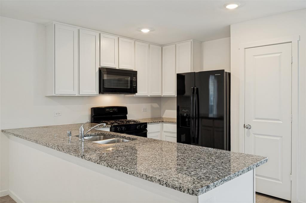213 Adelina Drive Property Photo 8