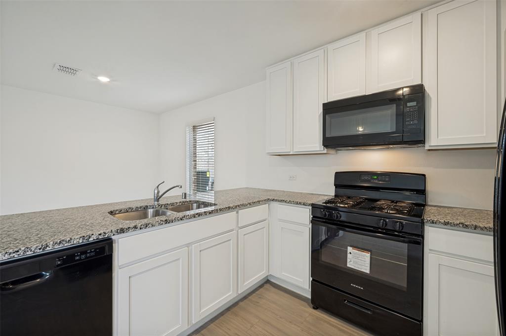 213 Adelina Drive Property Photo 10