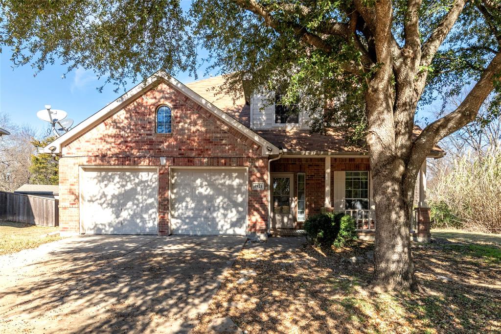 4921 Kingfisher Lane Property Photo 1