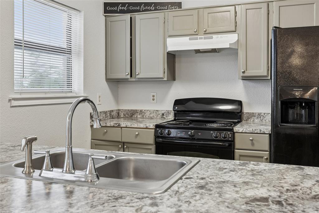 1401 Brook Meadow Circle Property Photo 8