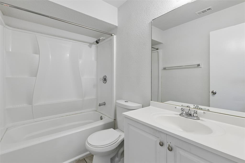 1401 Brook Meadow Circle Property Photo 18