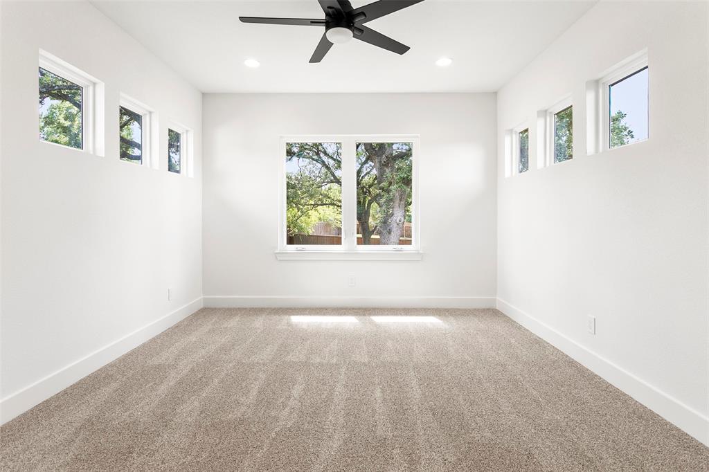 205 Familia Court Property Photo 33
