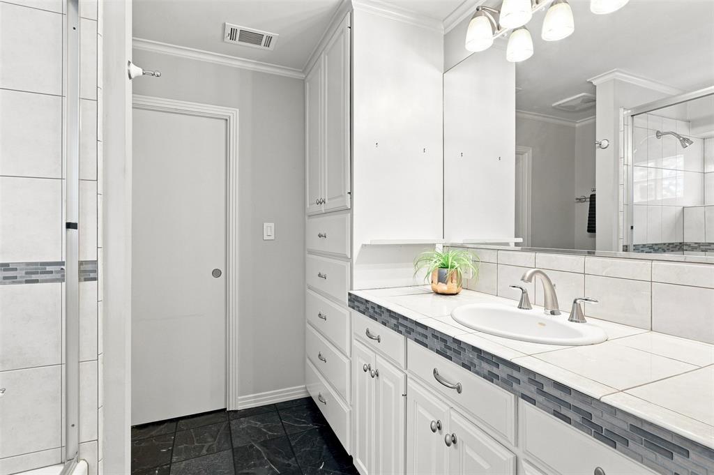 4329 Taos Road Property Photo 19