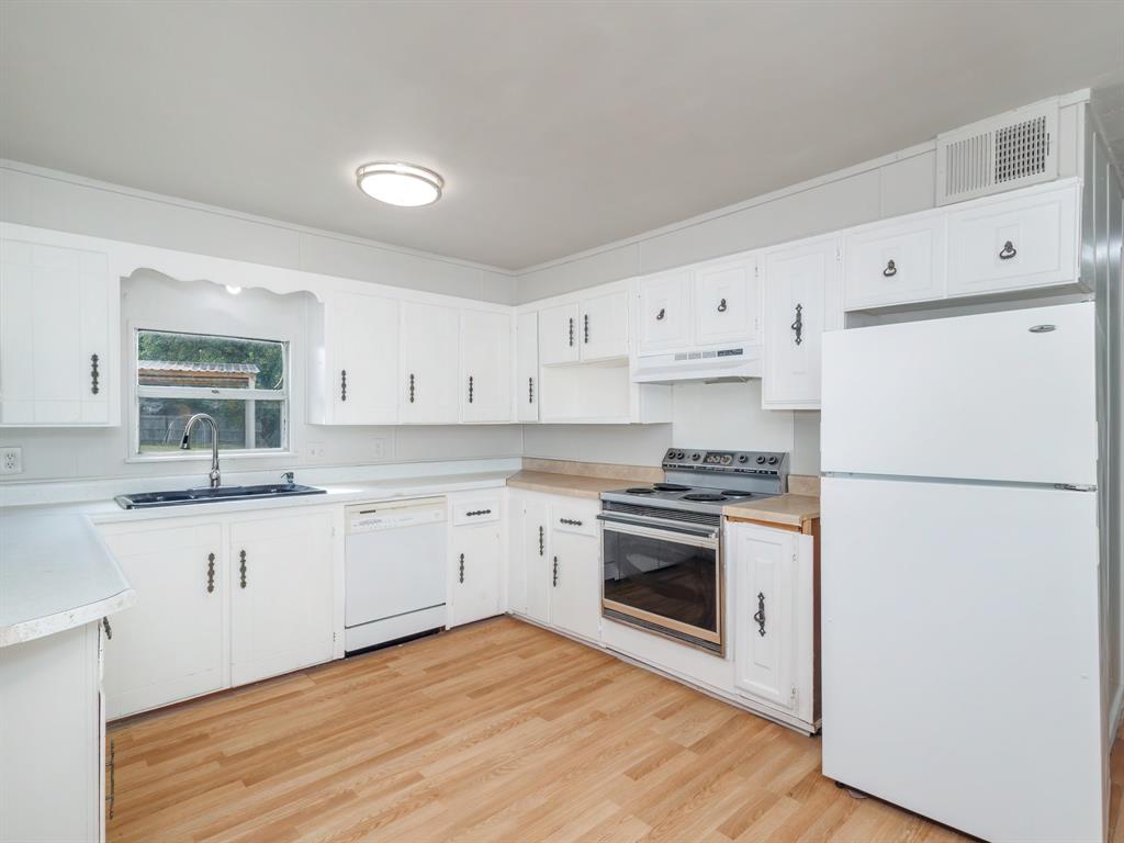 3010 Captains Cove Property Photo 10