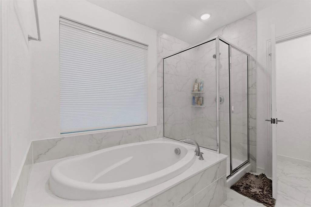 1162 Queensdown Way Property Photo 9