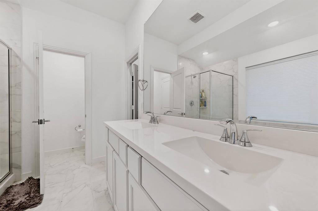 1162 Queensdown Way Property Photo 11