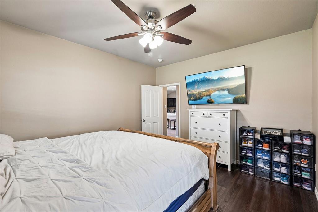 2032 Athabasca Falls Drive Property Photo 17