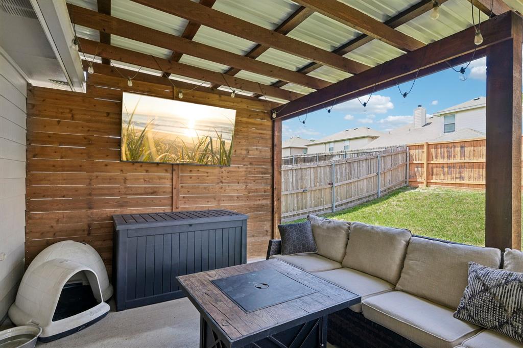 2032 Athabasca Falls Drive Property Photo 26