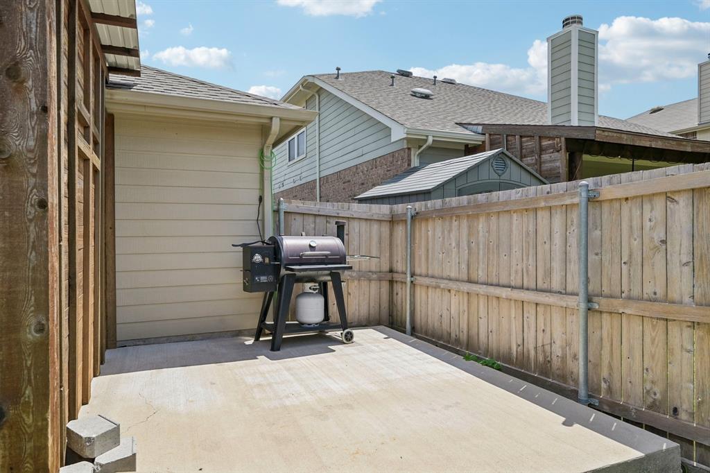 2032 Athabasca Falls Drive Property Photo 27