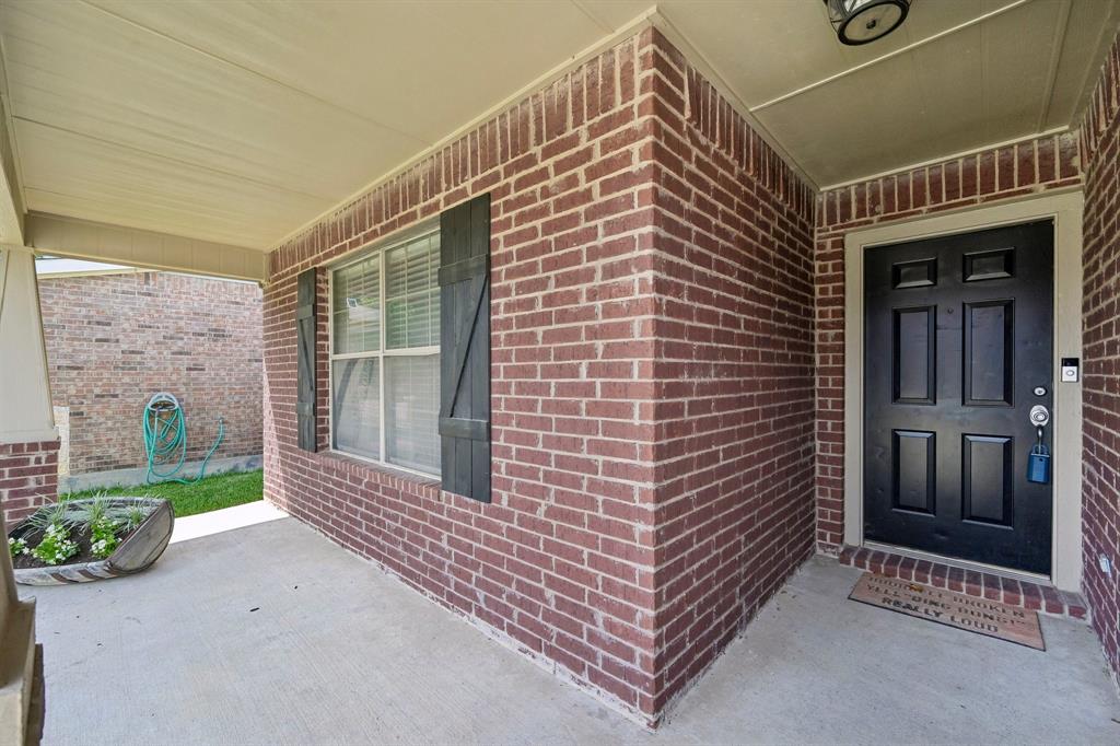 2032 Athabasca Falls Drive Property Photo 40