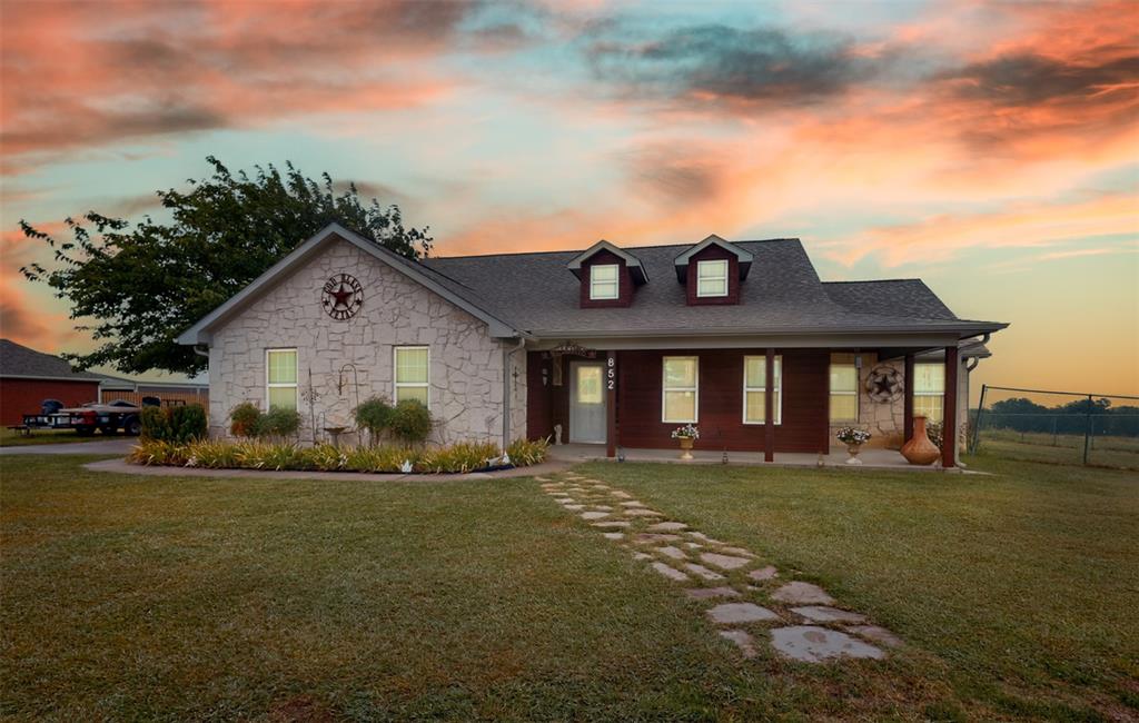 852 Stark Lane