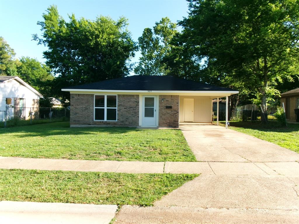1425 Cynthia Lane