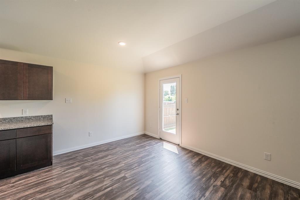 433 Rose Avenue Property Photo 6
