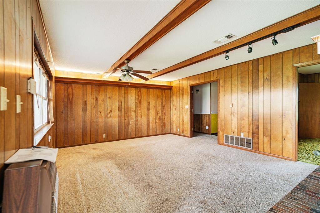 7484 Highway 271 S Property Photo 6