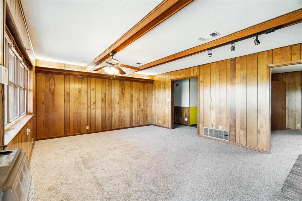 7484 Highway 271 S Property Photo 6
