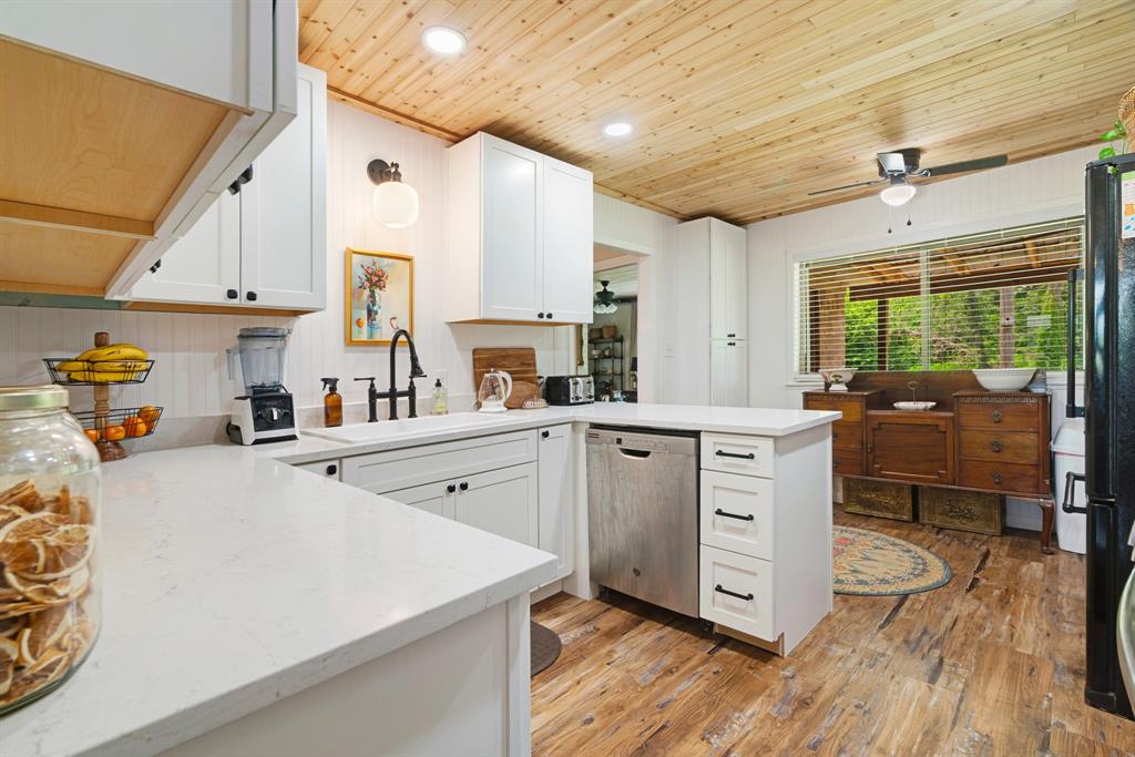 848 Cr 15300 Property Photo 12