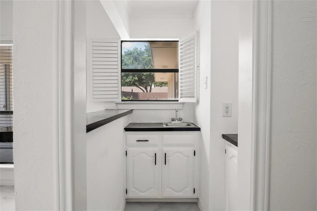 1629 Glencairn Lane Property Photo 14