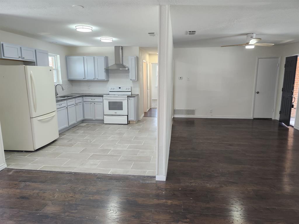 2721 Blue Ridge Drive Property Photo 3