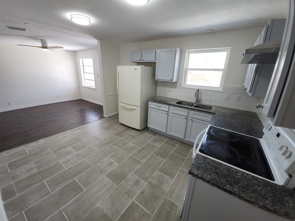 2721 Blue Ridge Drive Property Photo 7