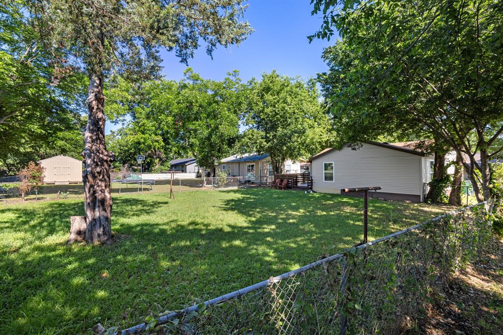 2006 E Cates Street Property Photo 4