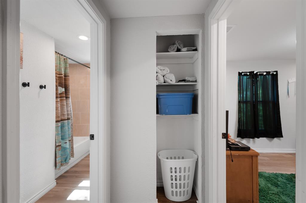 2006 E Cates Street Property Photo 26