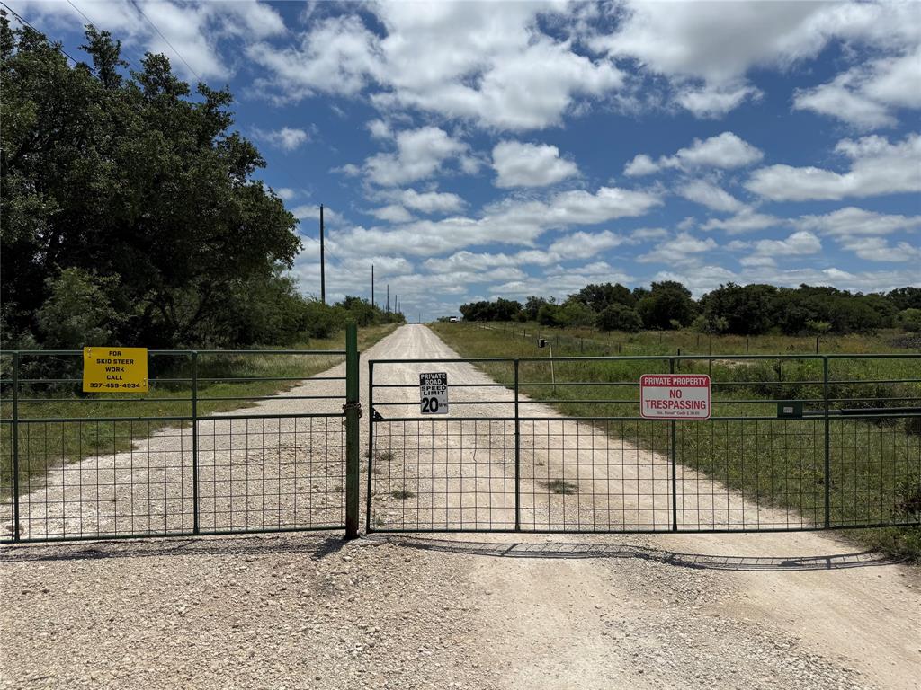 401 Fallow Spur Property Photo 2