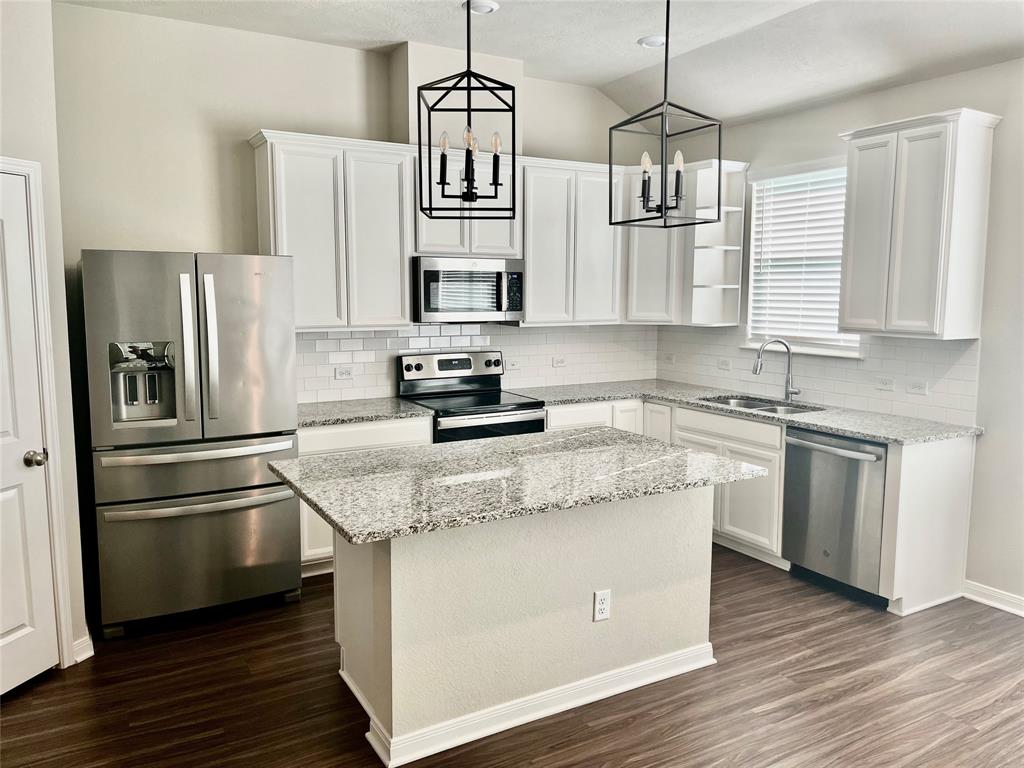 2019 Theresa Drive Property Photo 6