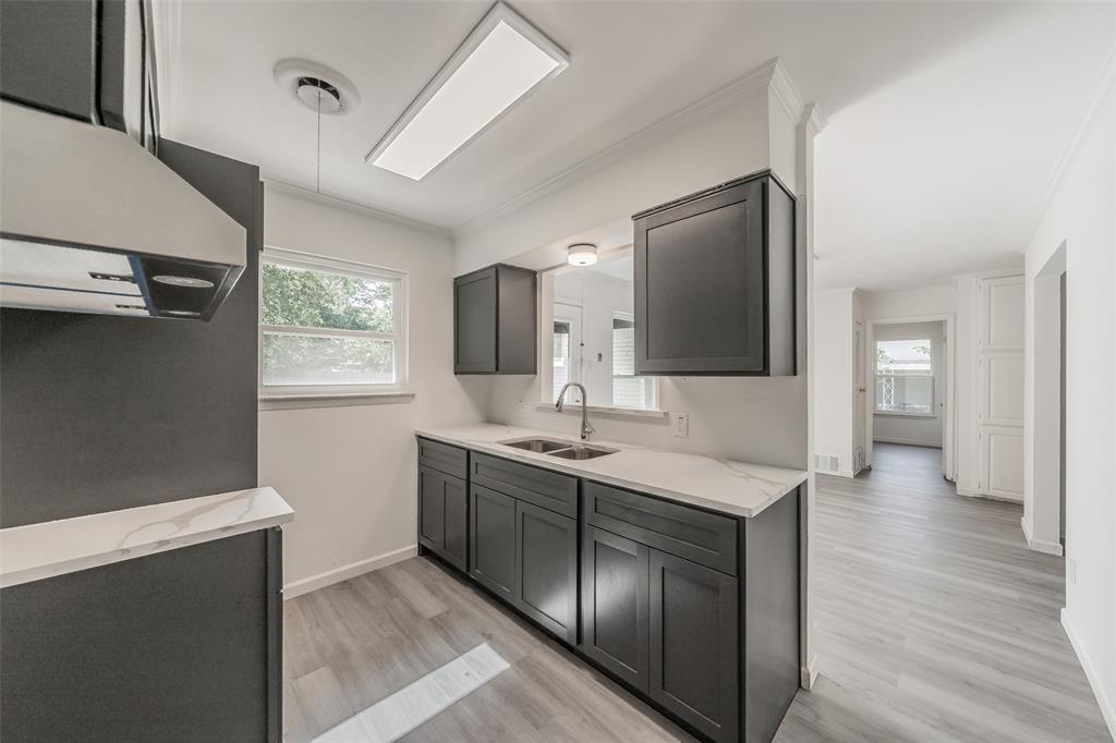 4920 Colorado Boulevard Property Photo 20