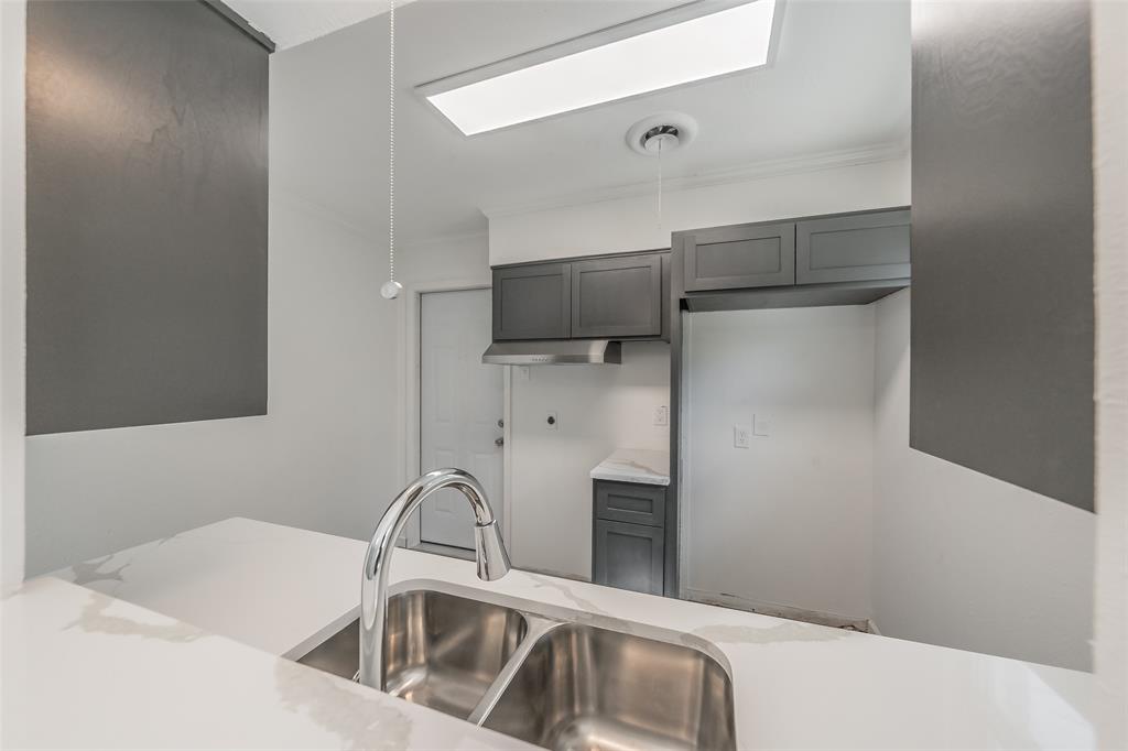4920 Colorado Boulevard Property Photo 25