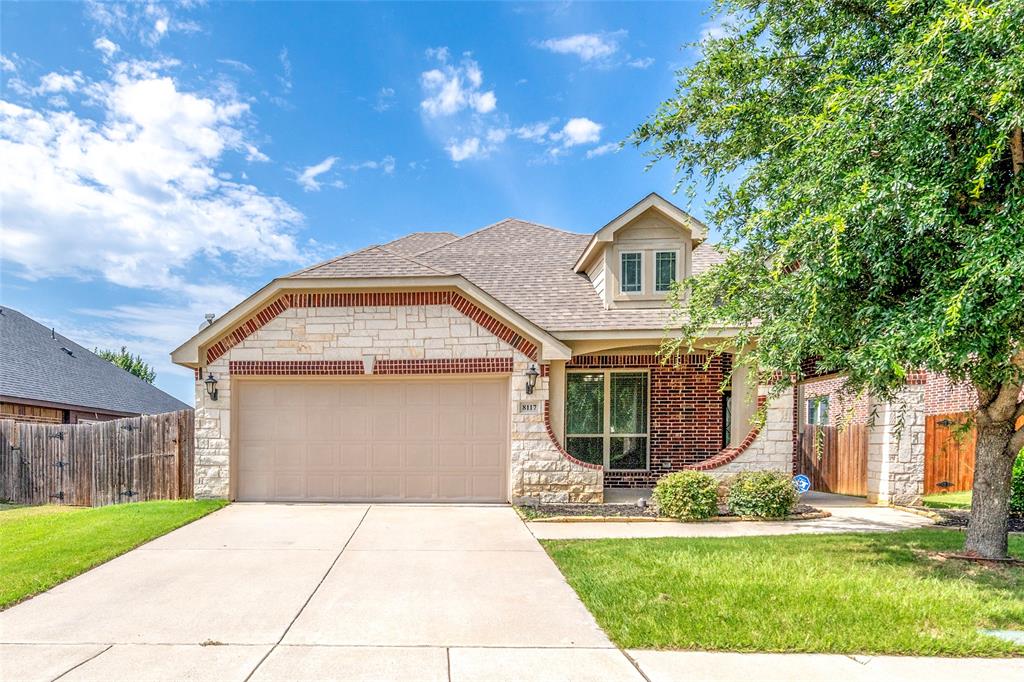 8117 Canyon Drive Property Photo 1