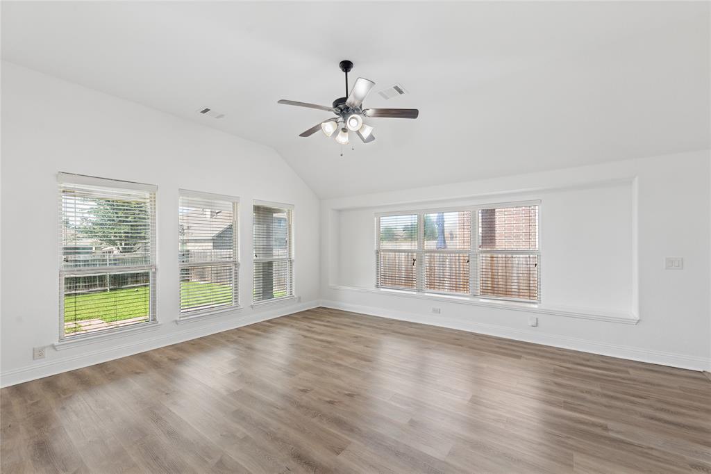 8117 Canyon Drive Property Photo 8