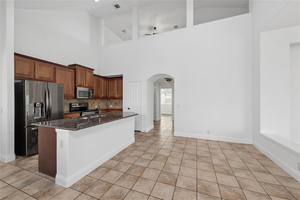 8117 Canyon Drive Property Photo 10