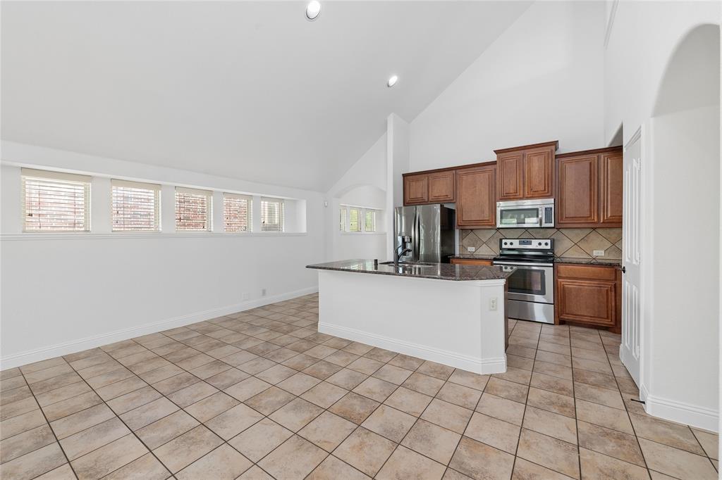 8117 Canyon Drive Property Photo 11