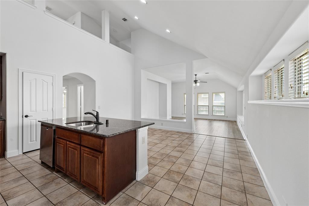 8117 Canyon Drive Property Photo 12