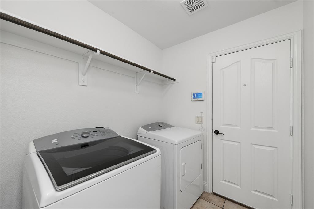 8117 Canyon Drive Property Photo 33