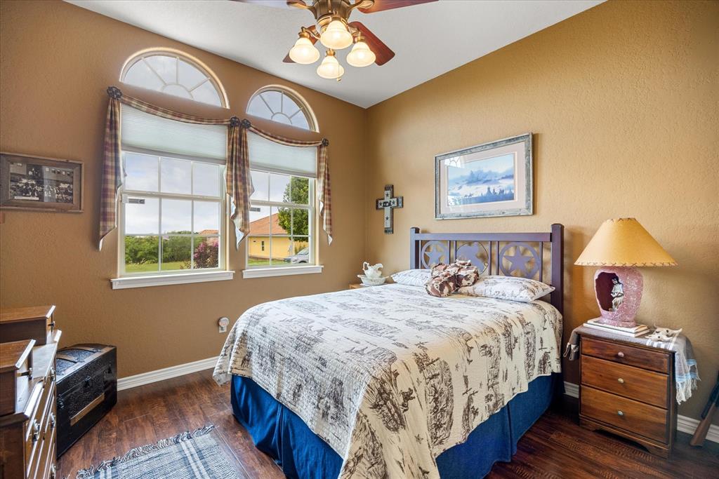 110 Valley View Property Photo 24