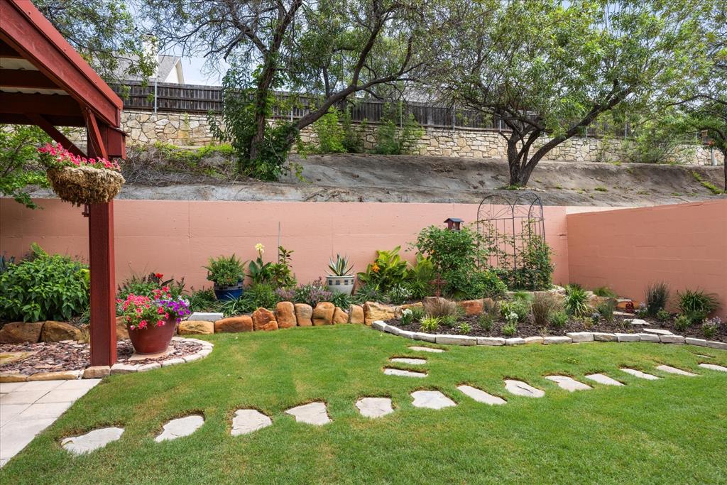 110 Valley View Property Photo 31