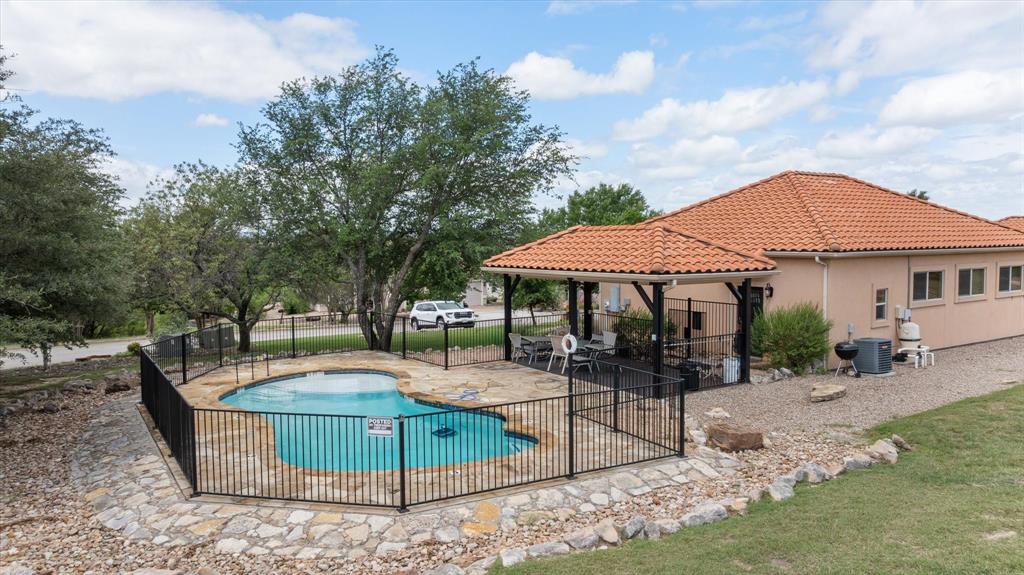 110 Valley View Property Photo 39