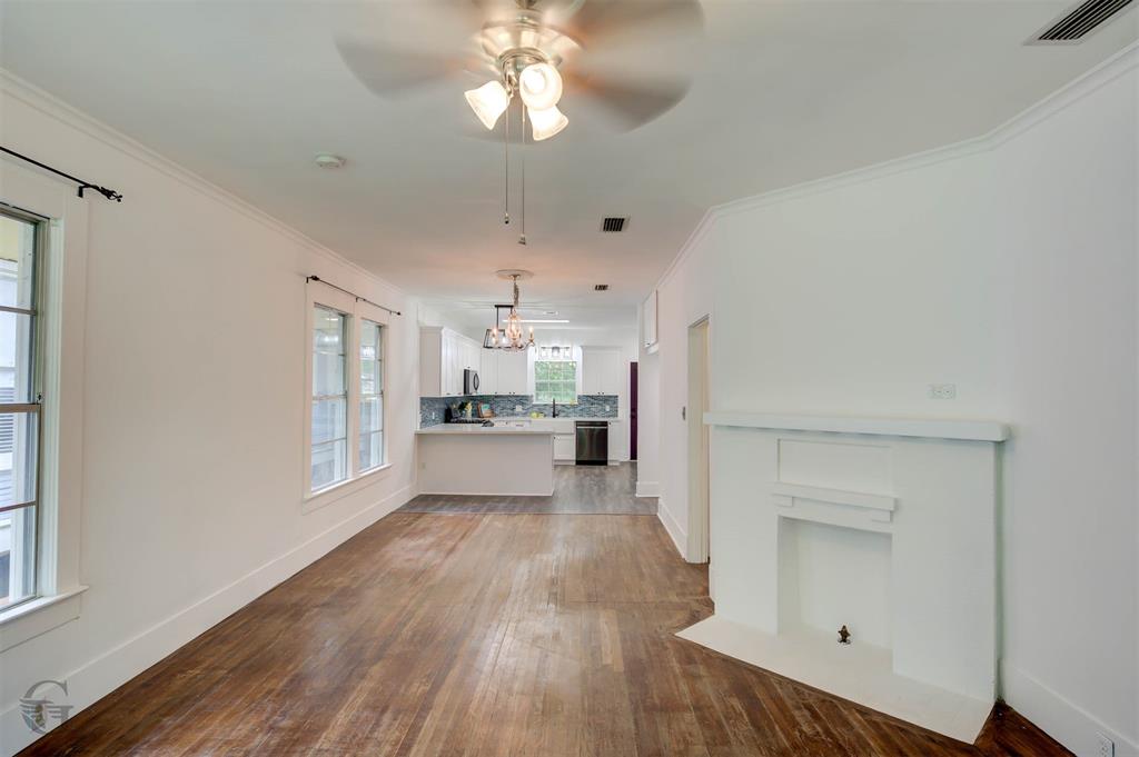 859 Linden Street Property Photo 3