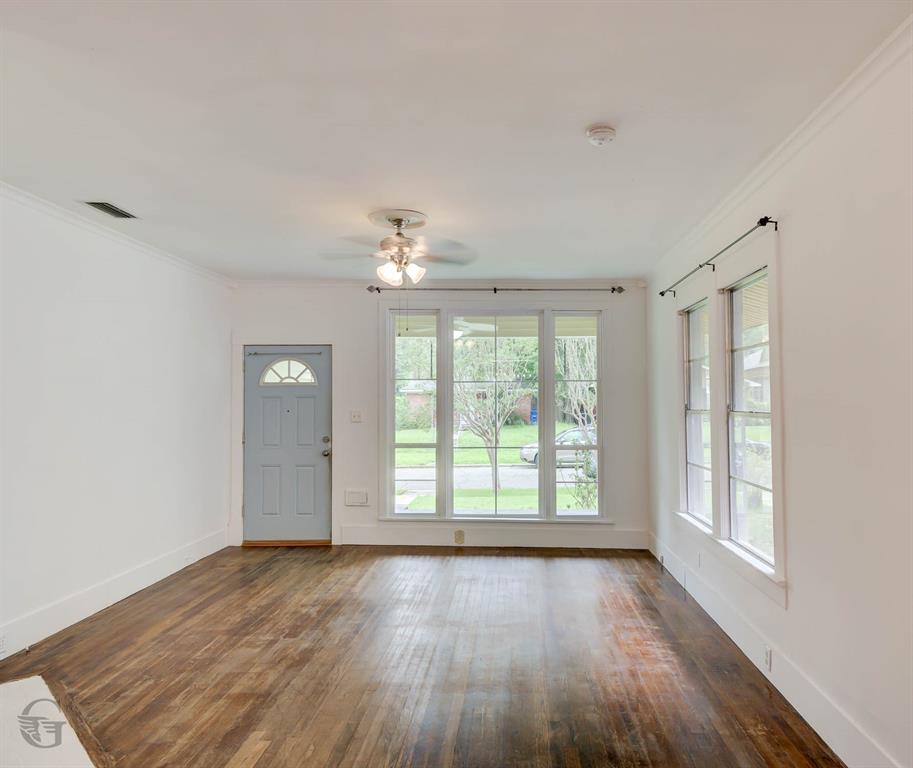 859 Linden Street Property Photo 6