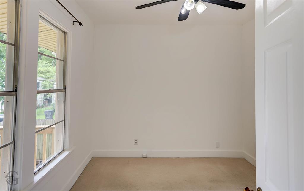 859 Linden Street Property Photo 10