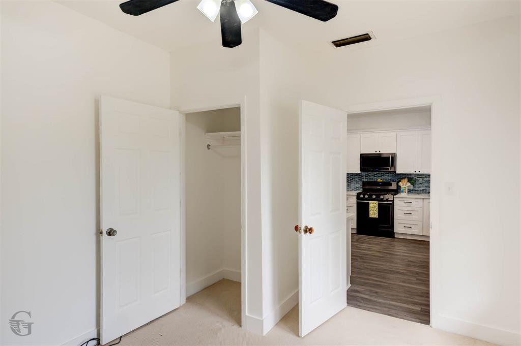 859 Linden Street Property Photo 11