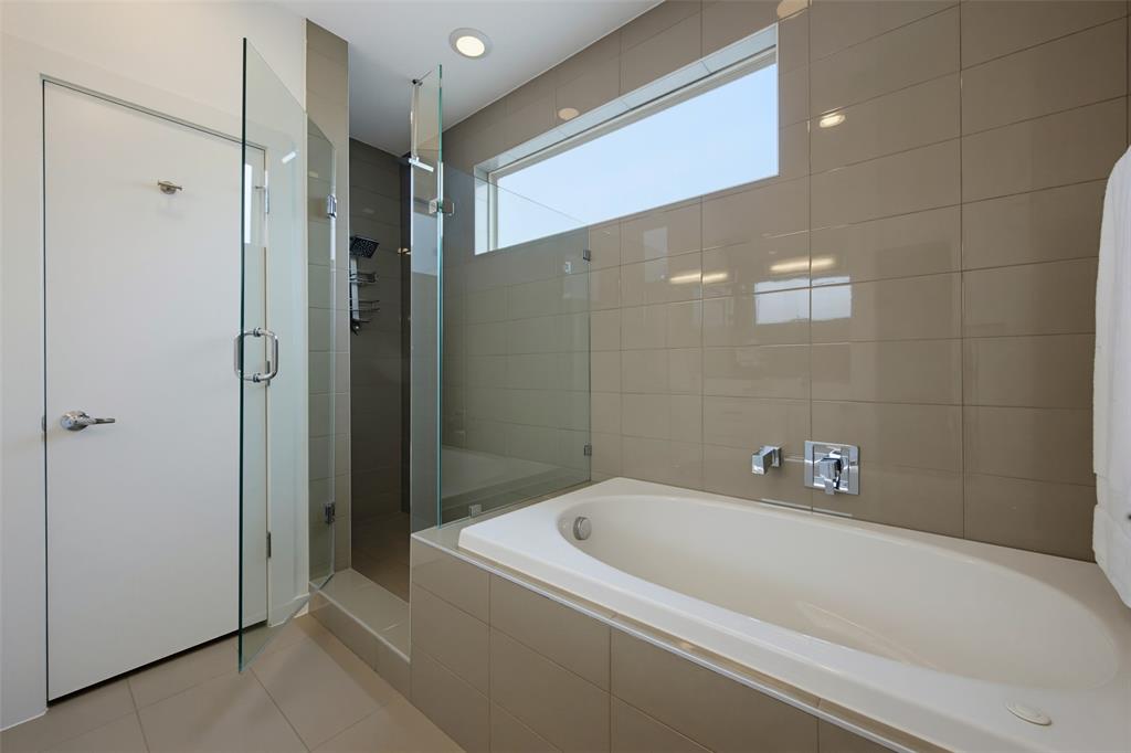 1915 Summit Avenue 1 Property Photo 16