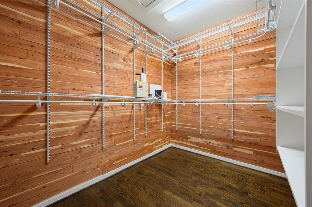 1915 Summit Avenue 1 Property Photo 18