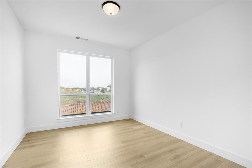 2615 Cedar Ridge Road Property Photo 4