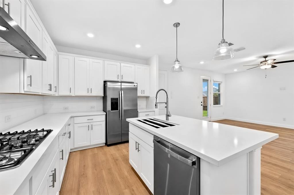 1133 Beebalm Mews Property Photo 7