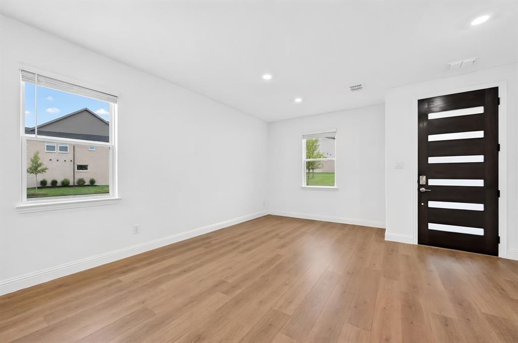 1133 Beebalm Mews Property Photo 8